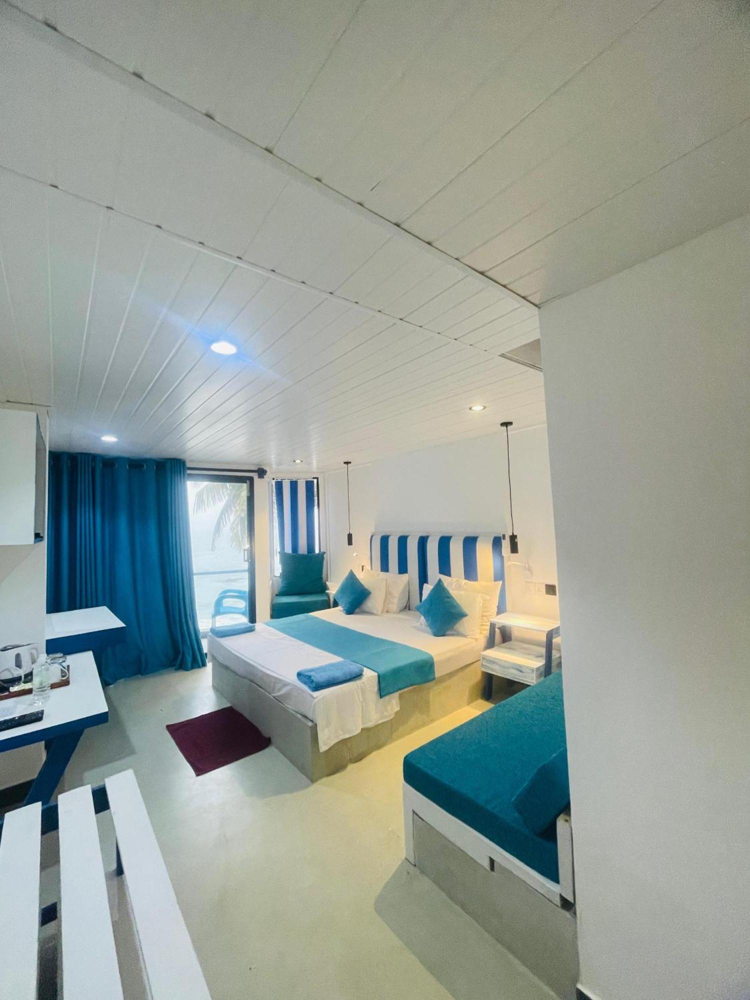 Suncoast Beach Hotel Мірісса Екстер'єр фото