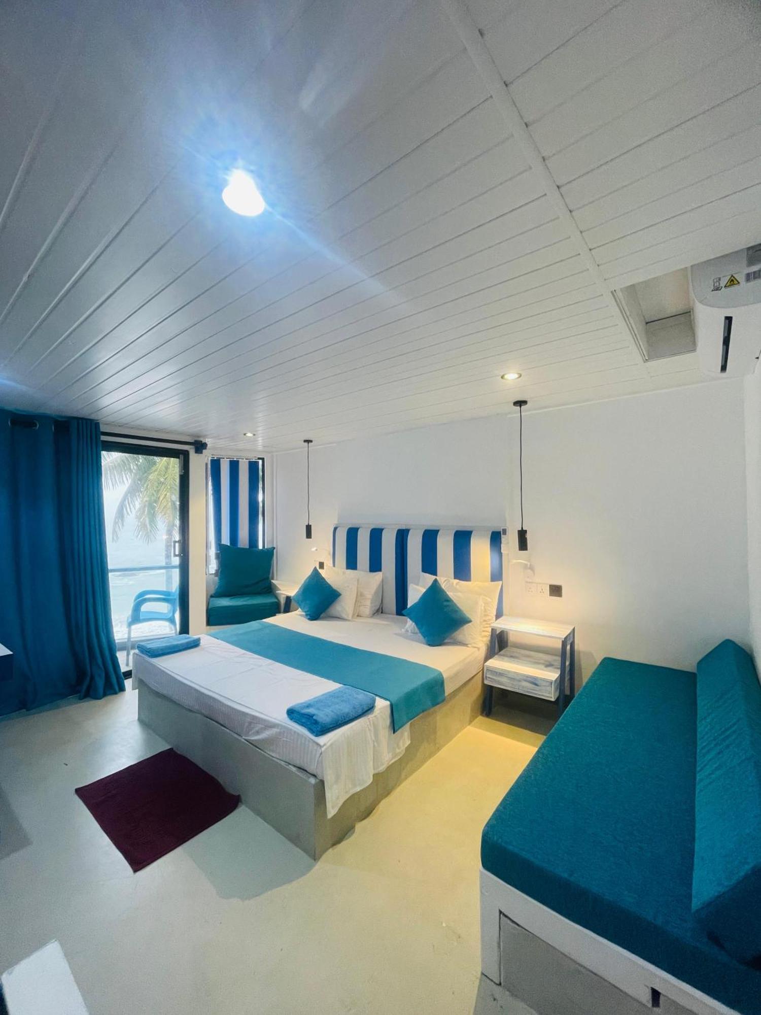 Suncoast Beach Hotel Мірісса Екстер'єр фото