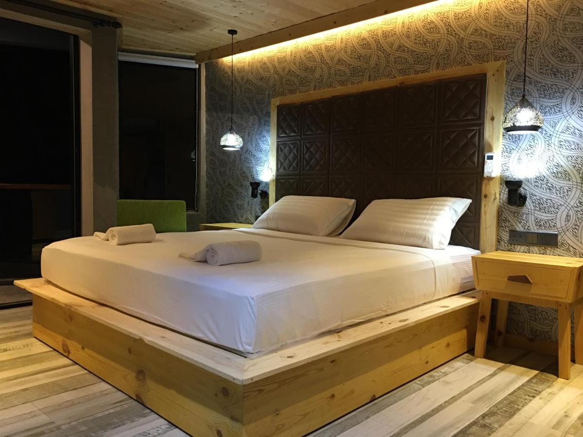 Suncoast Beach Hotel Мірісса Екстер'єр фото
